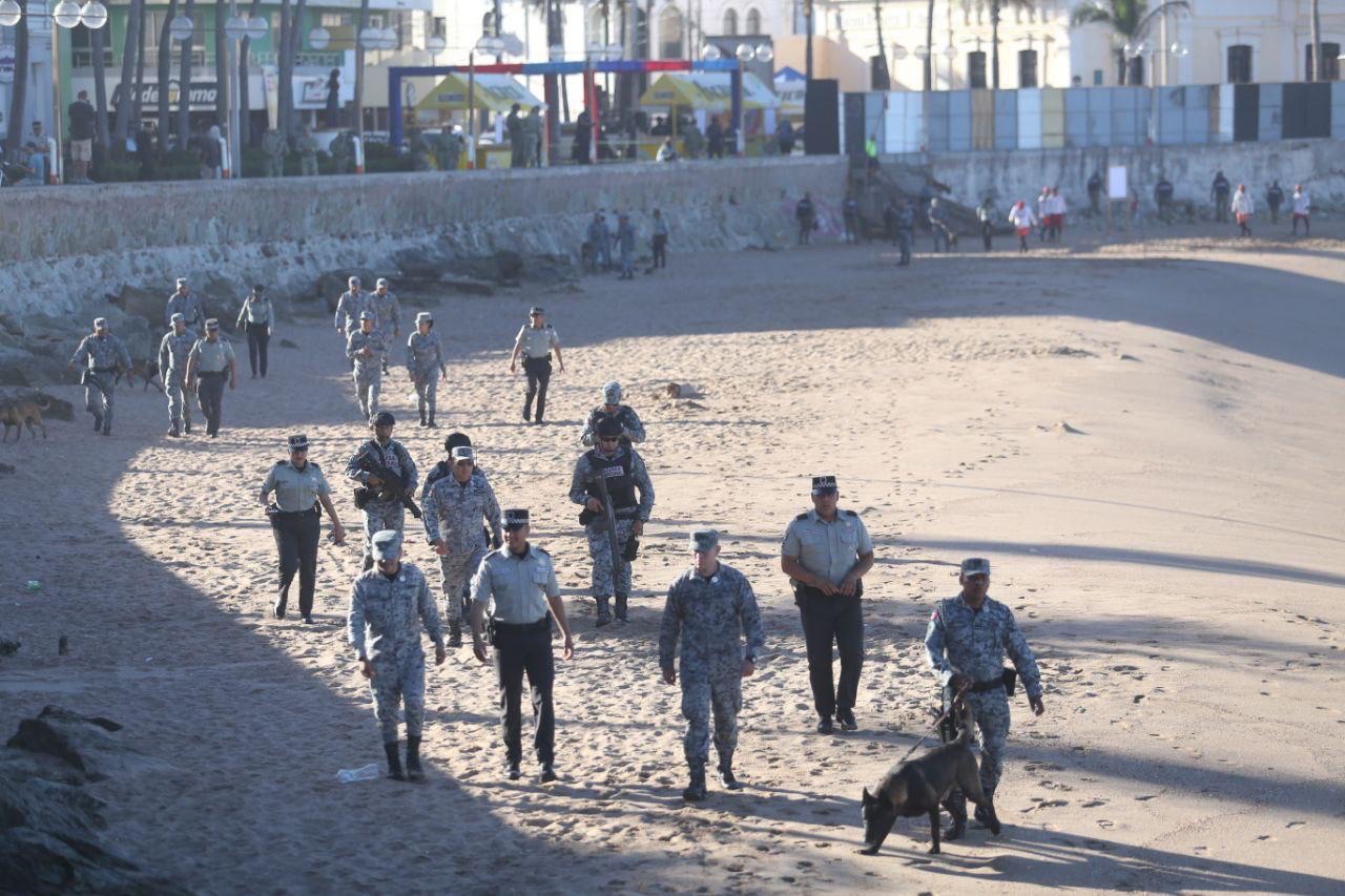 Puerto Vallarta roadblocks and vehicle fires